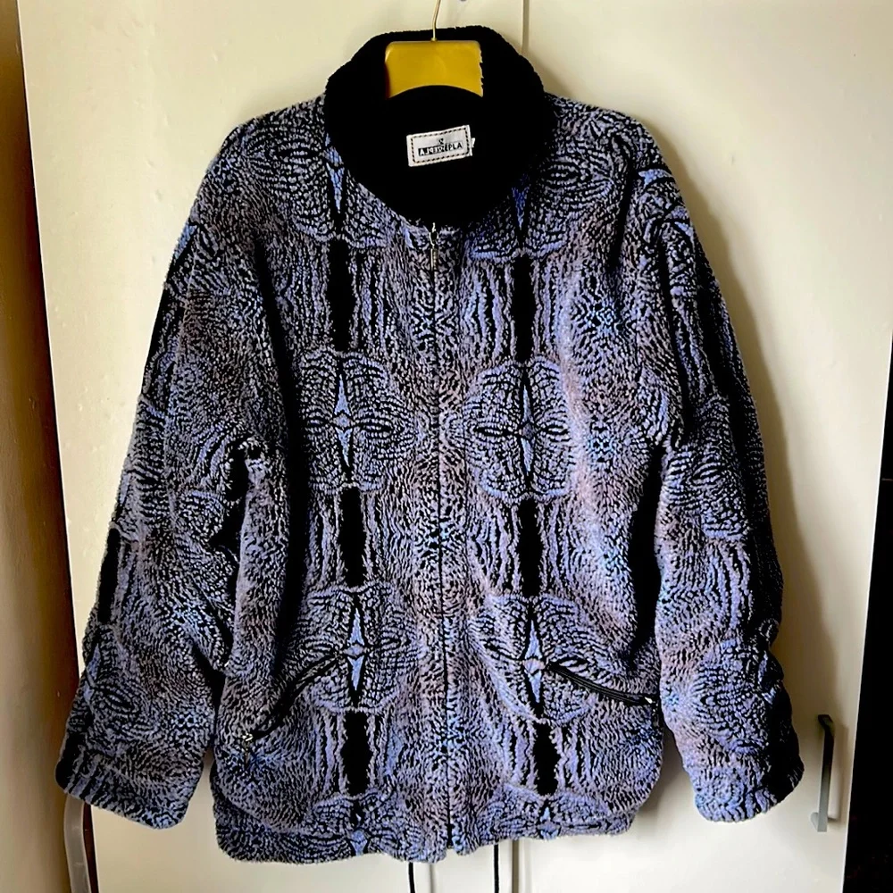 Women’s size 20 vintage zepla fleece, purple and black zip up fasten - Picture 1 of 5